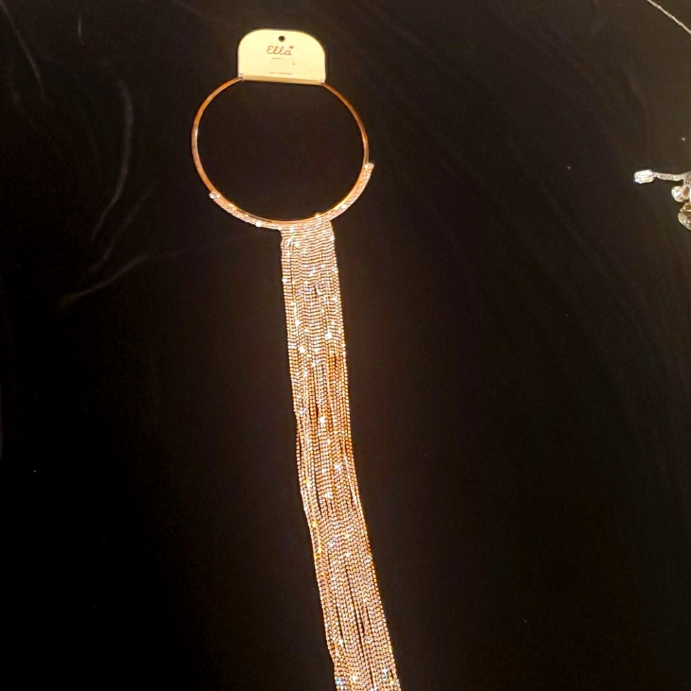 Jewelry - Picture 3 of 4